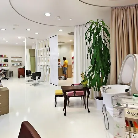 Хотел гранд 4*