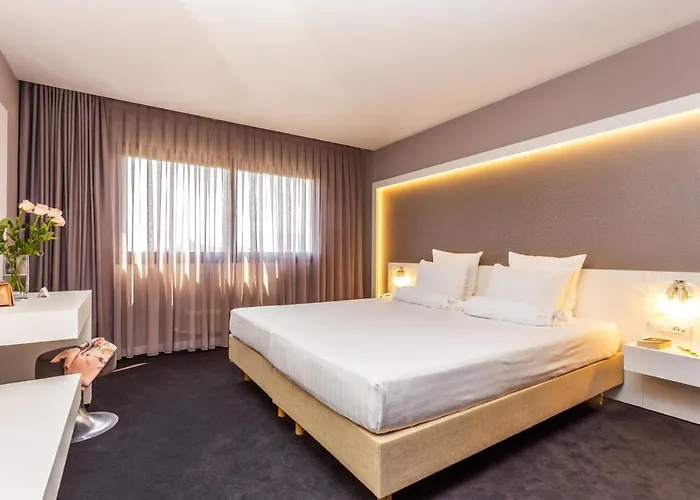 普罗夫迪夫大酒店 酒店 4*