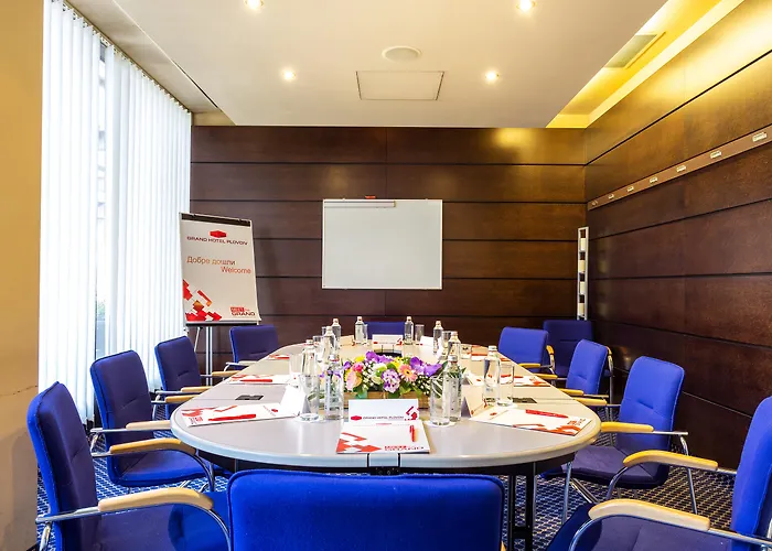 普罗夫迪夫大酒店 4* 普罗夫迪夫